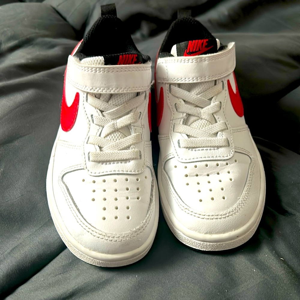 Toddler Nike sneakers